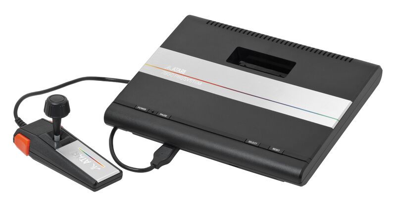 文件:Atari 7800.jpg